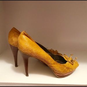Cute Mustard Yellow Heels